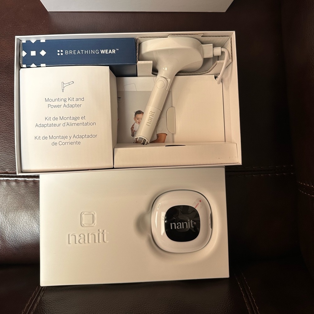 Nanit Pro Camera and wall mount